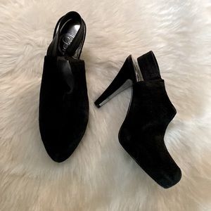 Jessica Simpson Black Suede Heels Size 7.5